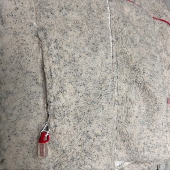 Sunice cream off white, grey Sherpa zip up red piping accent vest small - Picture 3 of 8